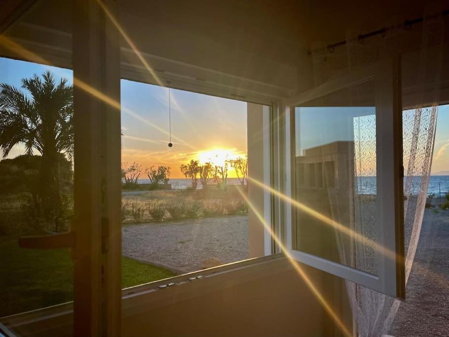 Lambou Beach Sunset Soroni المظهر الخارجي الصورة