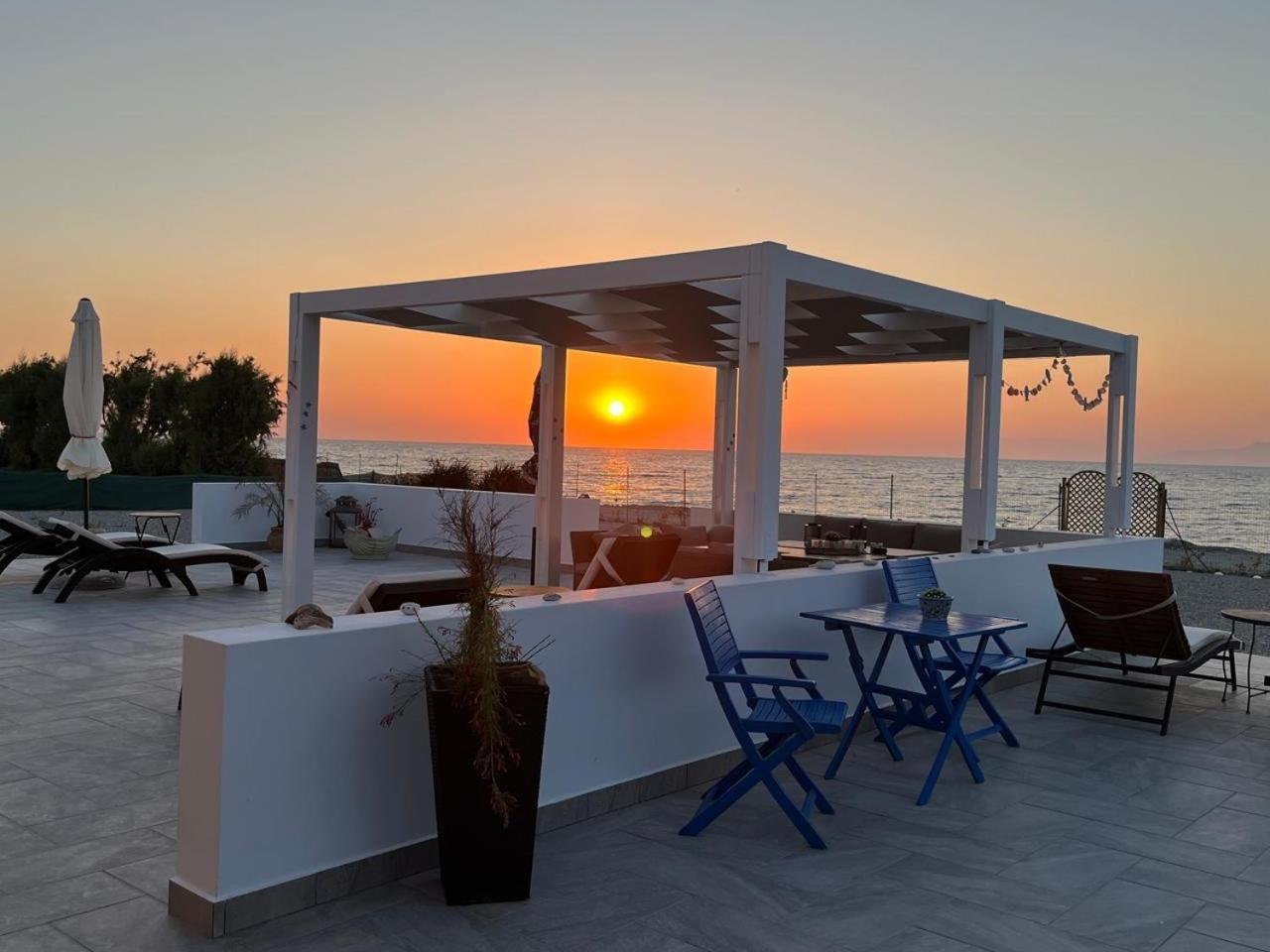 Lambou Beach Sunset Soroni المظهر الخارجي الصورة