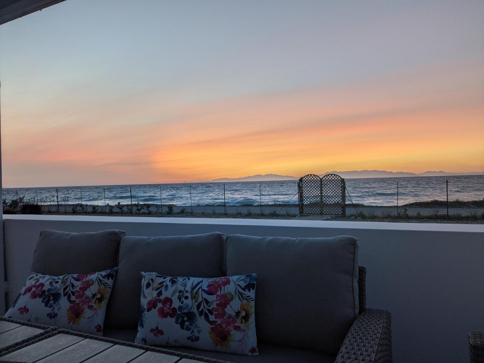Lambou Beach Sunset Soroni المظهر الخارجي الصورة